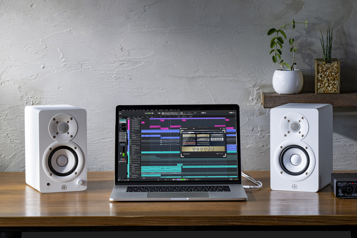 Yamaha HS3 White - active two-way near-field monitors, pair