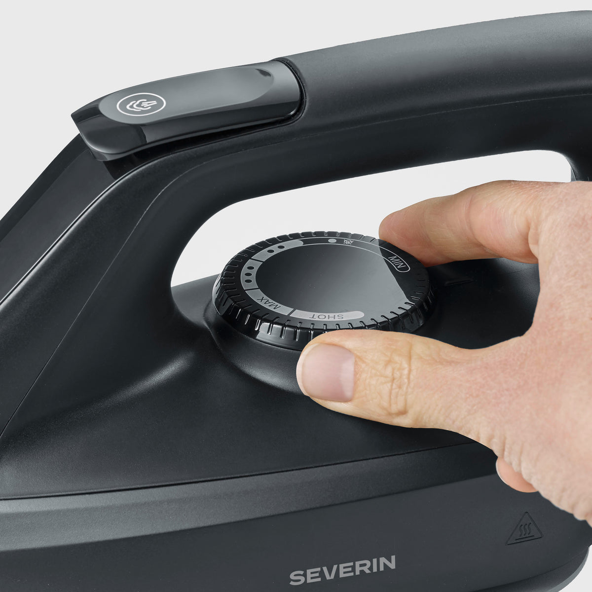 Severin BA 3192 Matt Black Ironing Station
