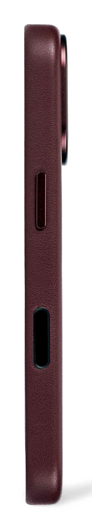 Decoded Leather Backcover for iPhone 17 in Dark Ruby