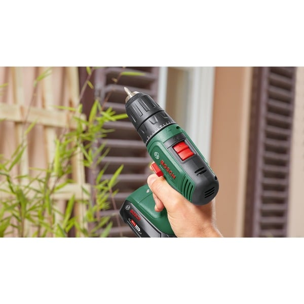 Bosch Powertools Akku-Schlagbohrschrauber EasyImpact 18V-40 + SystemBox (grün/schwarz, 2x Li-Ionen Akku 1,5Ah, POWER FOR ALL ALLIANCE)