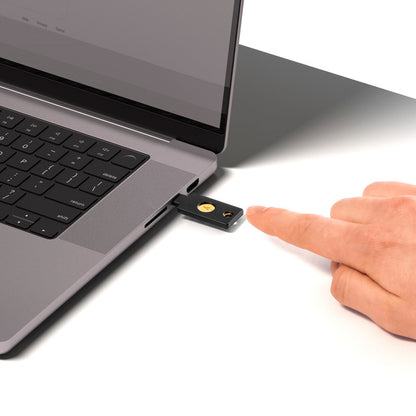 Yubico YubiKey 5C NFC (schwarz/gold, 2er Pack)
