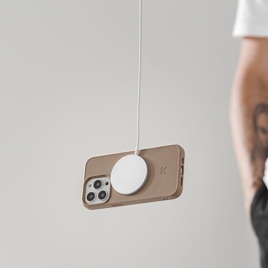 Woodcessories Bio Case MagSafe Taupe iPhone 14 Pro