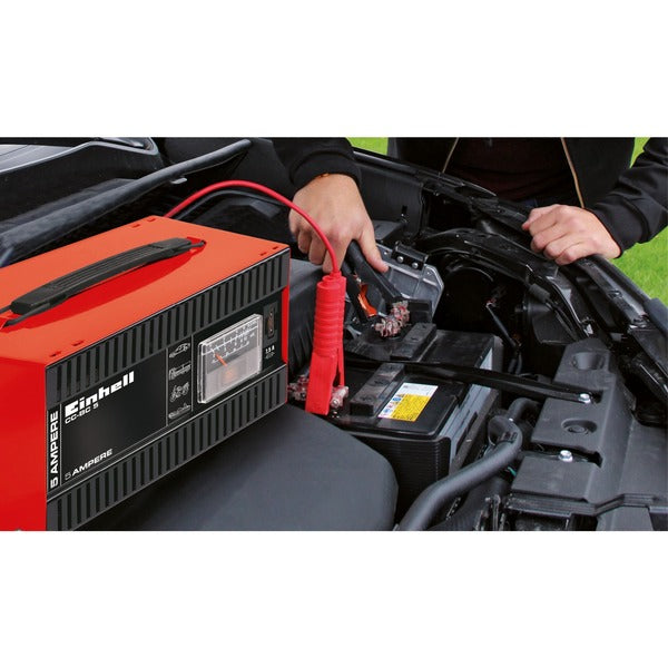 Einhell Batterie-Ladegerät CC-BC 5 (rot/schwarz, für Kfz- und Motorradbatterien)