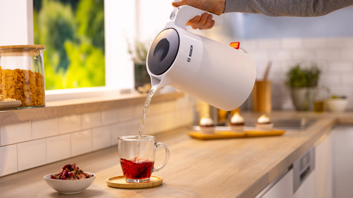 Bosch TWK2M161 electric kettle 1.7 L 2400 W White