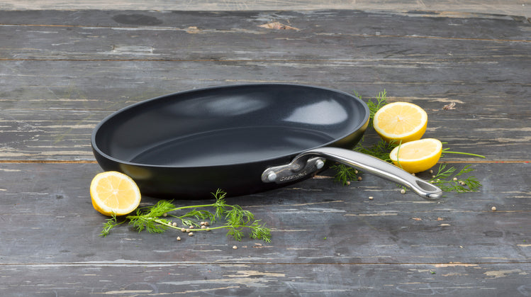 GreenPan Barcelona Pro Fishpan 33cm Black
