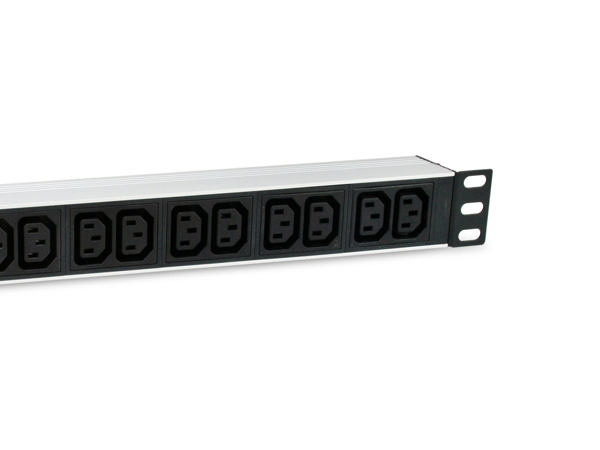 Equip 19" Steckdosenleiste CEE7/7 90°->12xIEC 60320 C13 Alu.