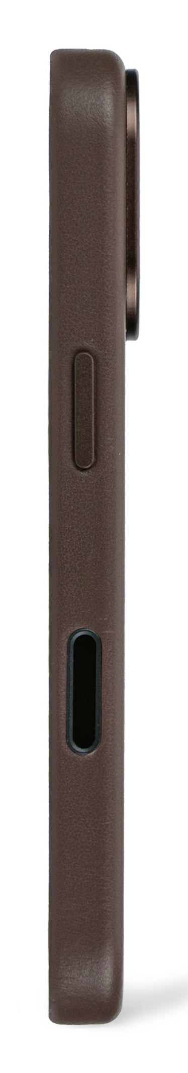 Decoded Leather Backcover for iPhone 17 in Chocolate Brown