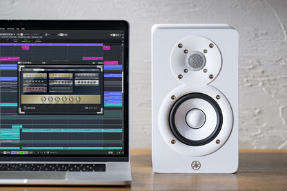 Yamaha HS3 White - active two-way near-field monitors, pair