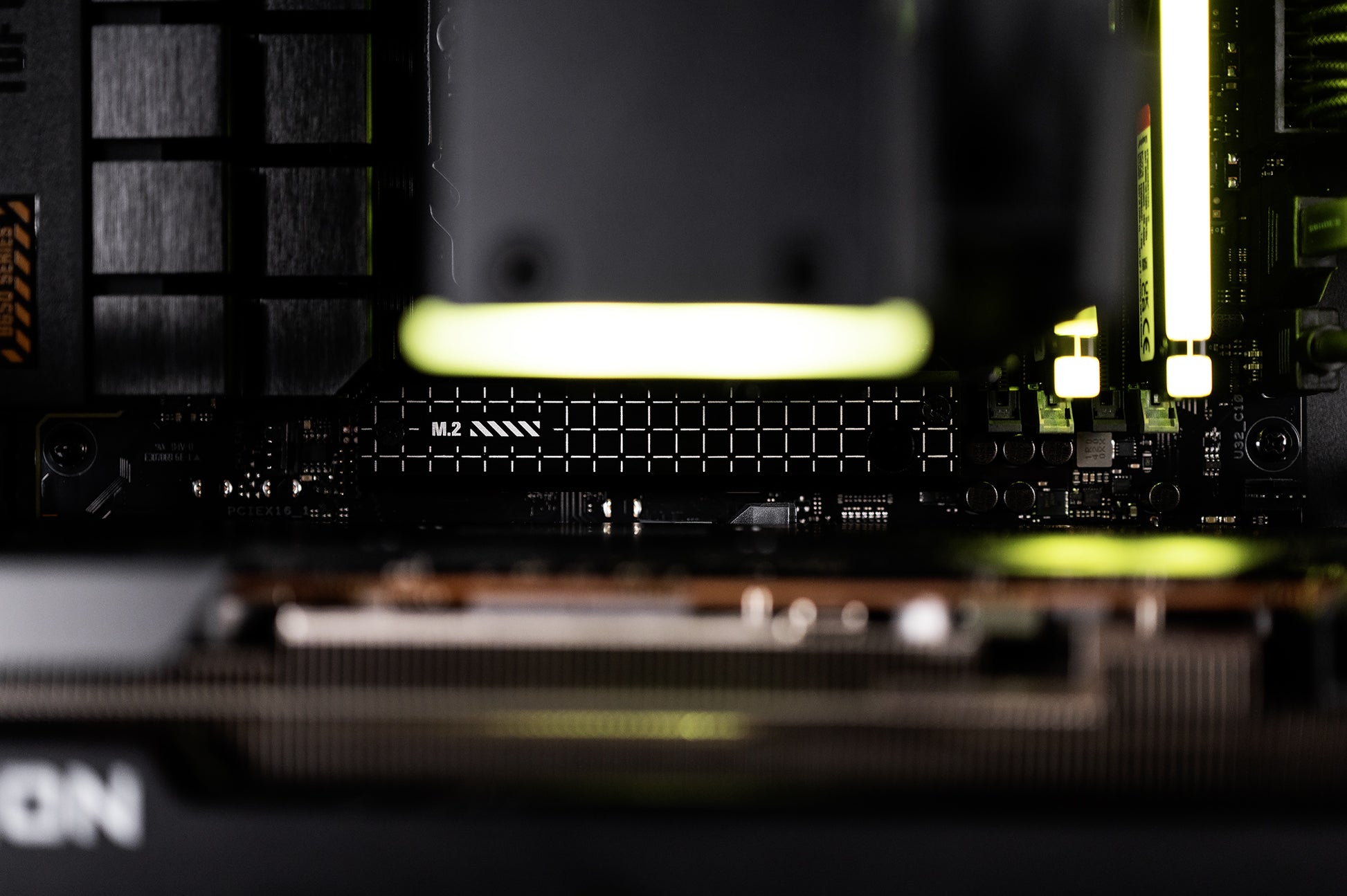 Actina 5901443413745 Υπολογιστής με AMD Ryzen™ 7 8700F, 32 GB DDR5-SDRAM, 2 TB SSD, NVIDIA GeForce RTX 5070 Ti, Midi Tower Μαύρο