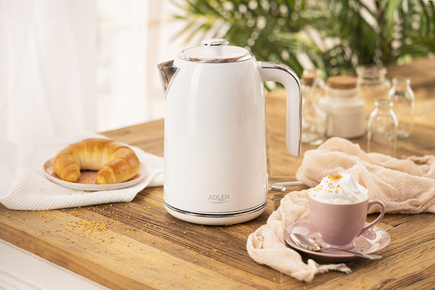 Electric kettle ADLER AD 1341