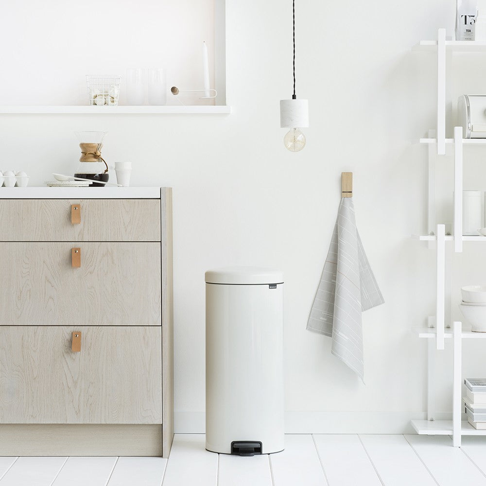 Brabantia Pedal Bin Newicon 30,0 L white