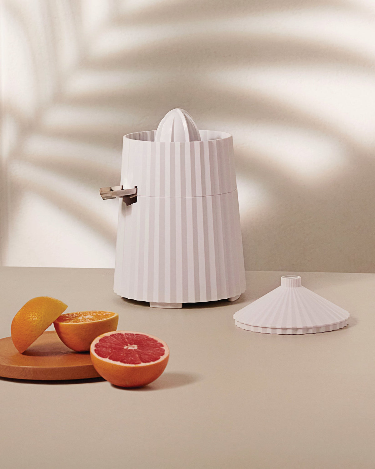 Alessi Plissé Electric Citrus Juicer, Black