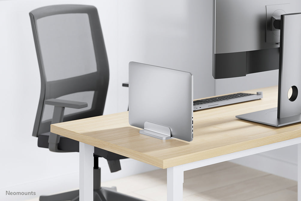 Neomounts Laptophalterung        Montage 11-17" silber.