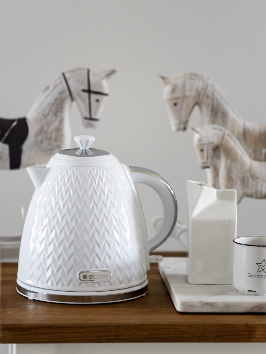 ELDOM C265B NELA electric kettle 1.7 L 2000 W White