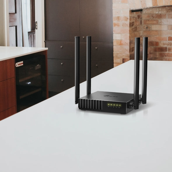 TP-Link Archer C54 Wireless Router with Fast Ethernet and Dual-Band Wi-Fi (2.4 GHz / 5 GHz) in Black