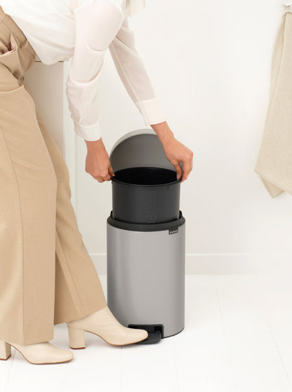 Brabantia Treteimer Newicon 12 L Soft Grey