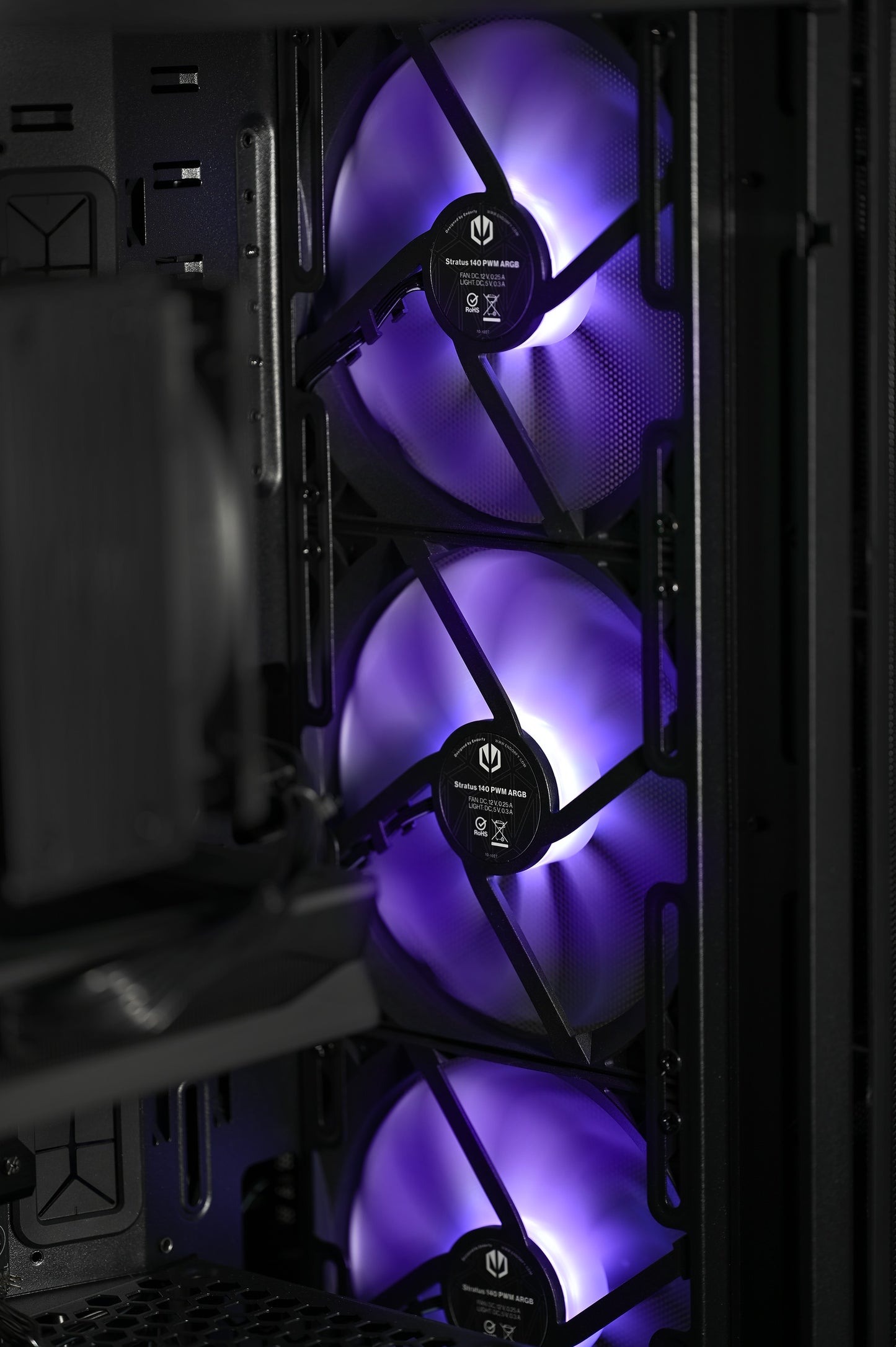 Actina 5901443414513 Επιτραπέζιος Υπολογιστής AMD Ryzen™ 7 7700X με 32 GB DDR5-SDRAM, 2 TB SSD, Κάρτα Γραφικών NVIDIA GeForce RTX 5070, Μαύρος Midi Tower