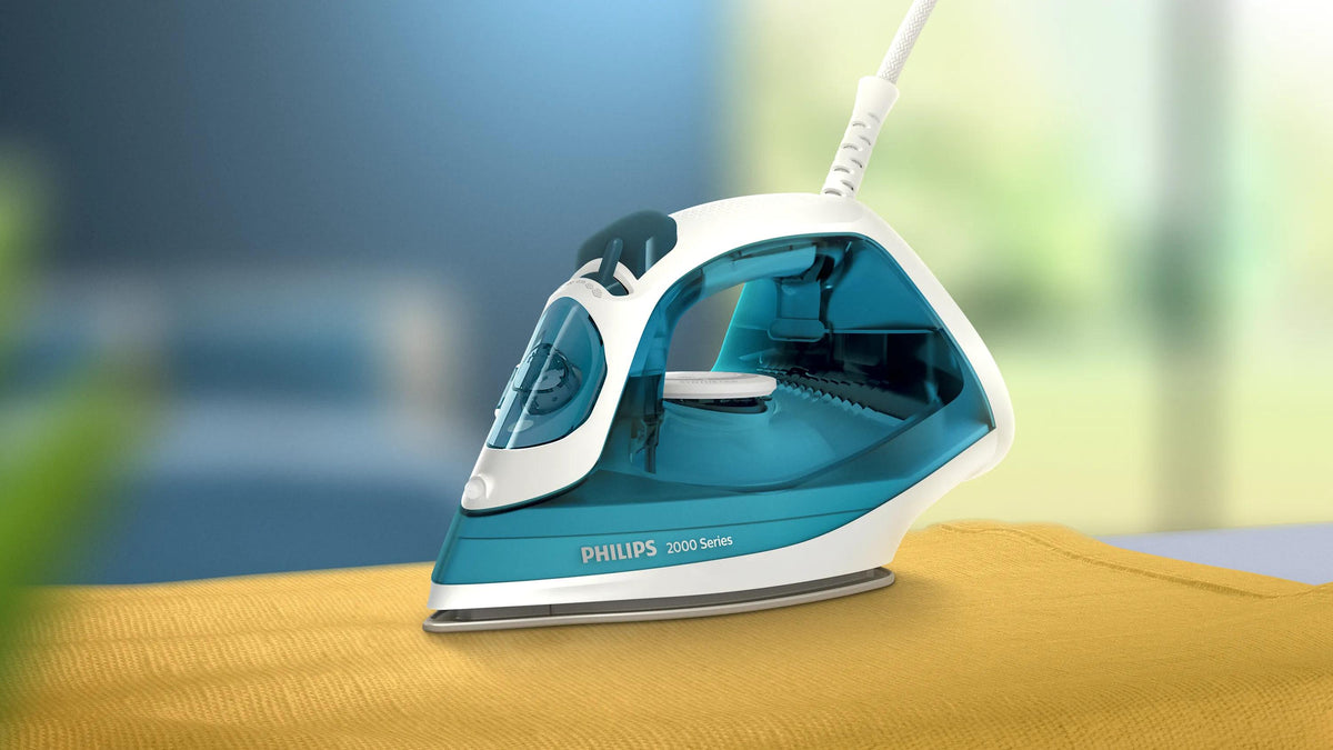 Philips 2000 series DST2020/90 Steam Iron — Ceramic Soleplate, 2000 W, Aqua
