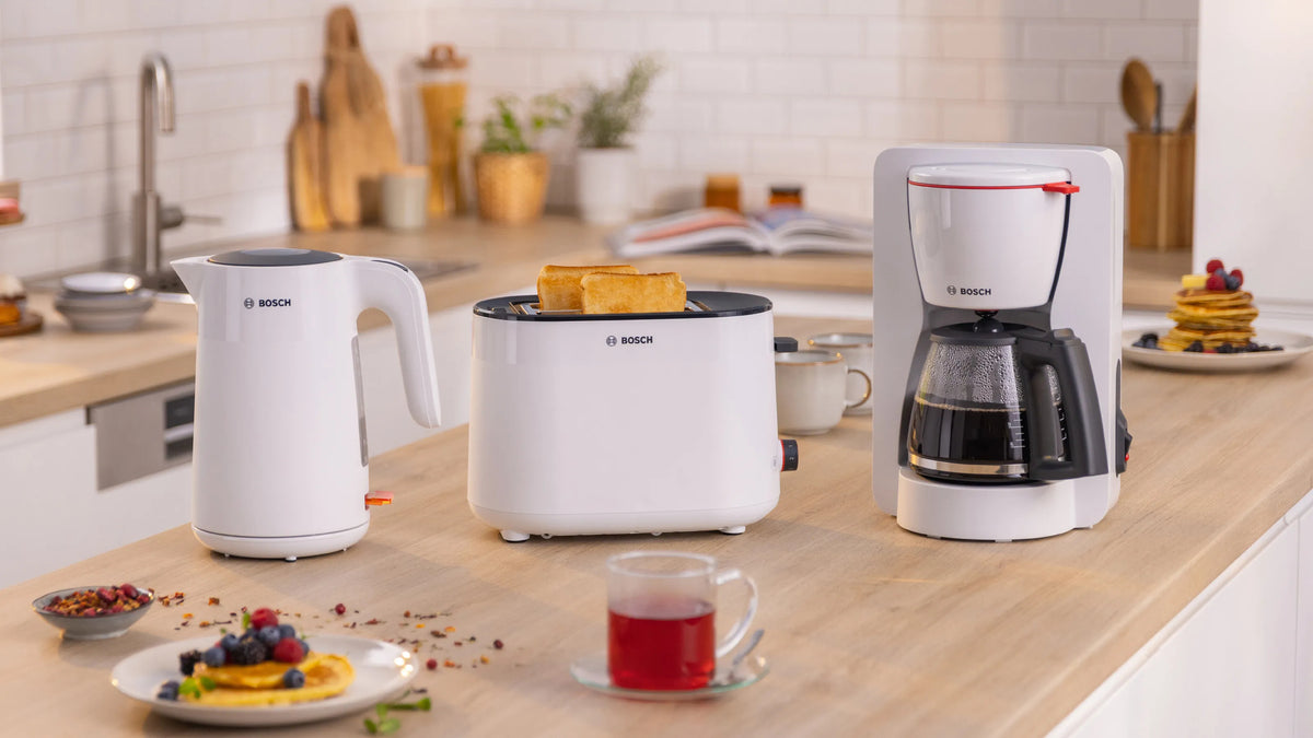 Bosch TWK2M161 electric kettle 1.7 L 2400 W White