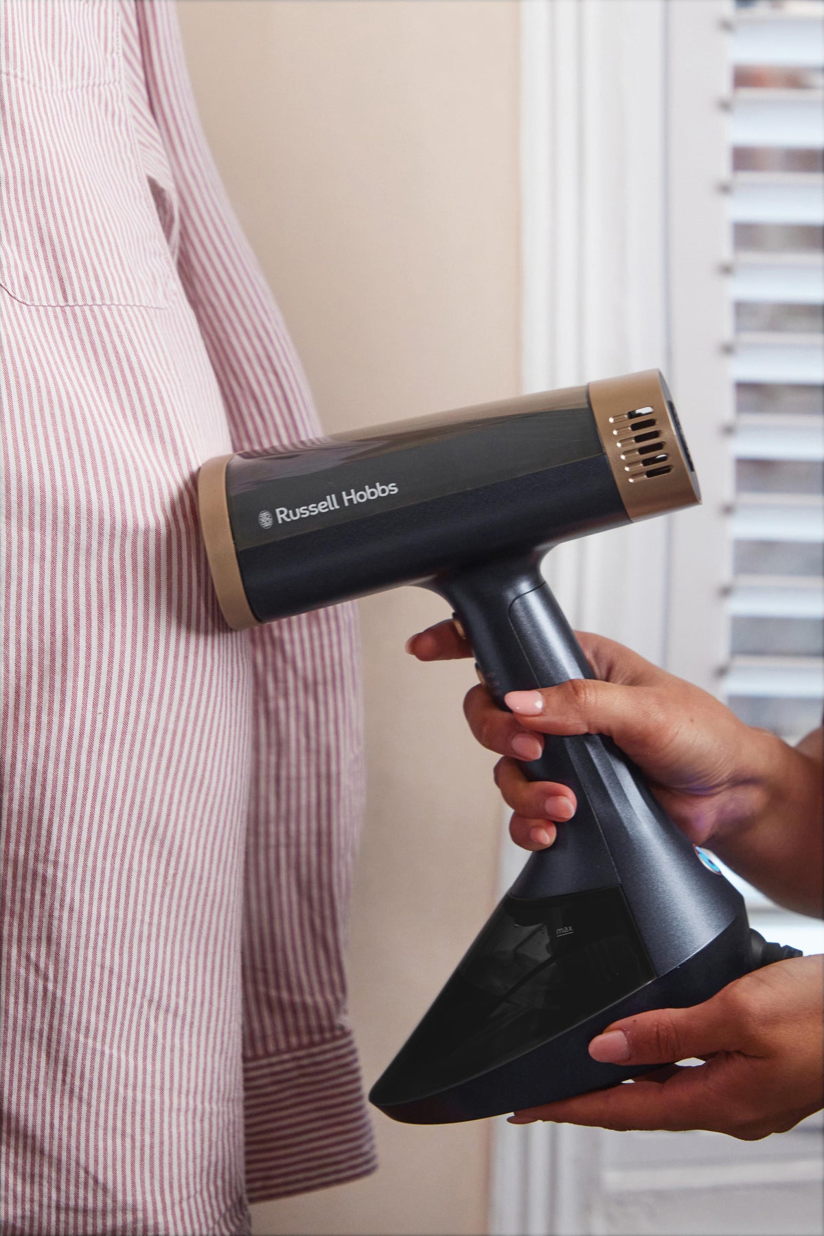 Russell Hobbs Steam Genie VacuSteam Garment Steamer 28550-56