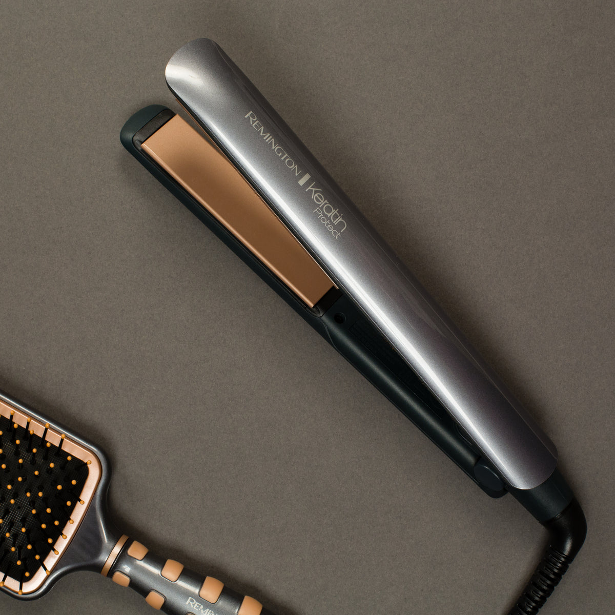 Ισιωτική Πρέσα Remington S8598 σε Χρώματα Μαύρο Θερμό και Γκρι, Καλώδιο 3 μέτρα
