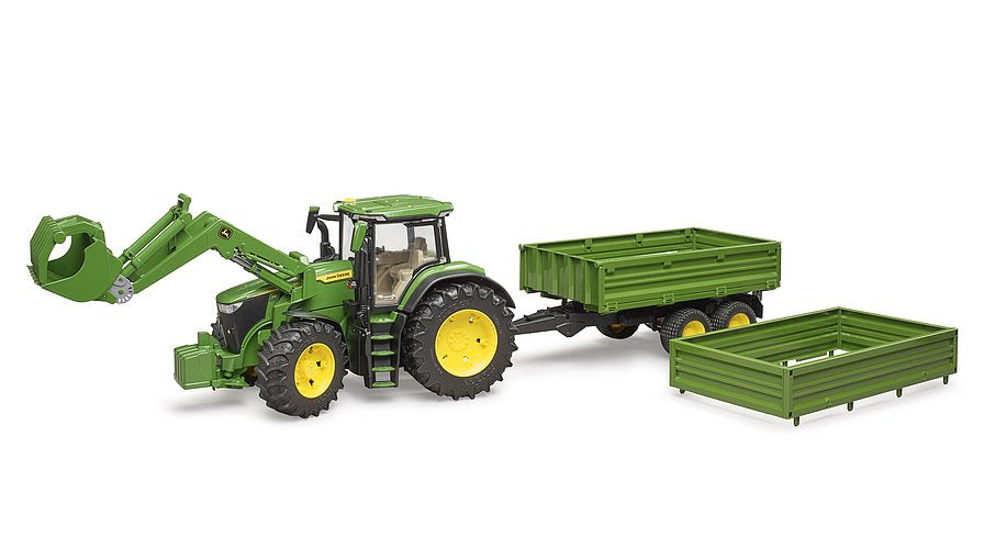 John Deere 7R 350 mit Frontlader und Tandemachstransportanhänger (grün)