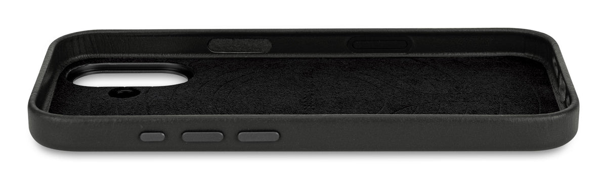 Decoded Leather Backcover for iPhone 17 in Black