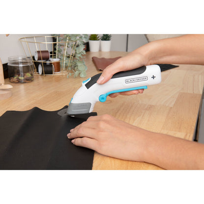 Black + Decker BCSC115 Akku-Schere