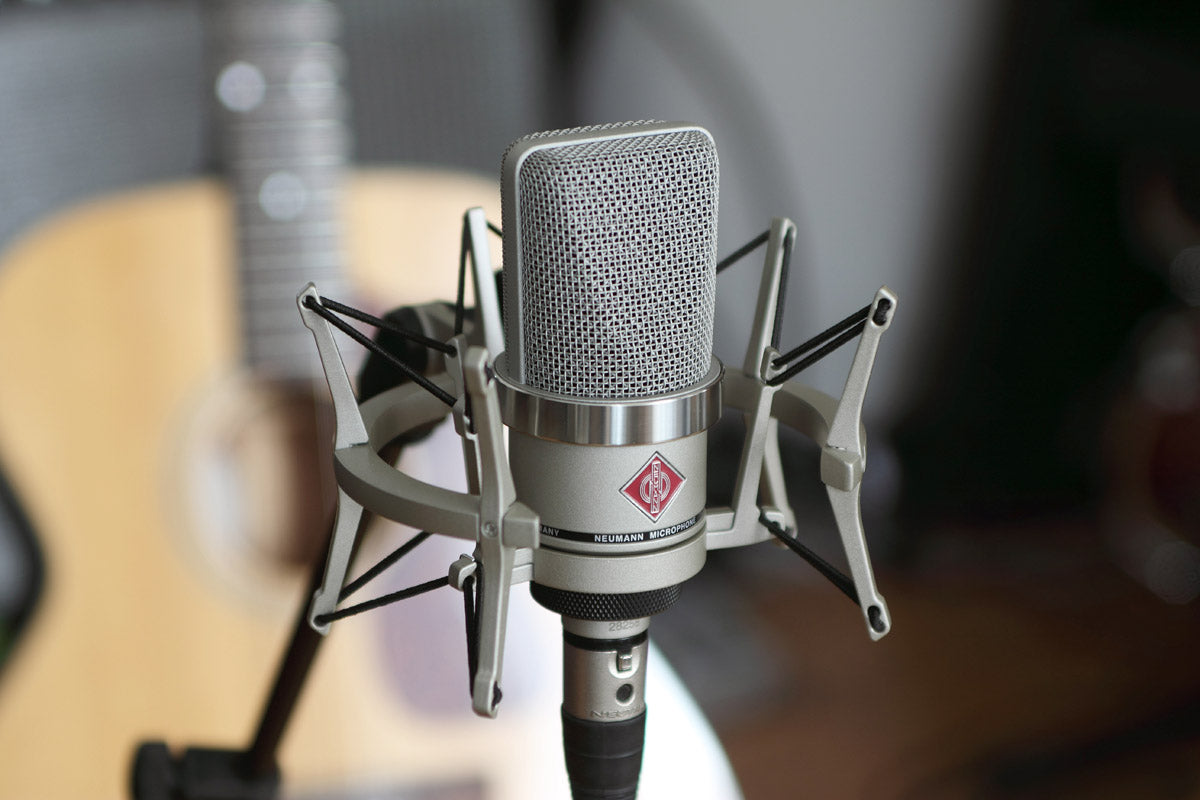 Neumann TLM 102 NI Studio-Set - large-diaphragm condenser microphone with shock mount, nickel