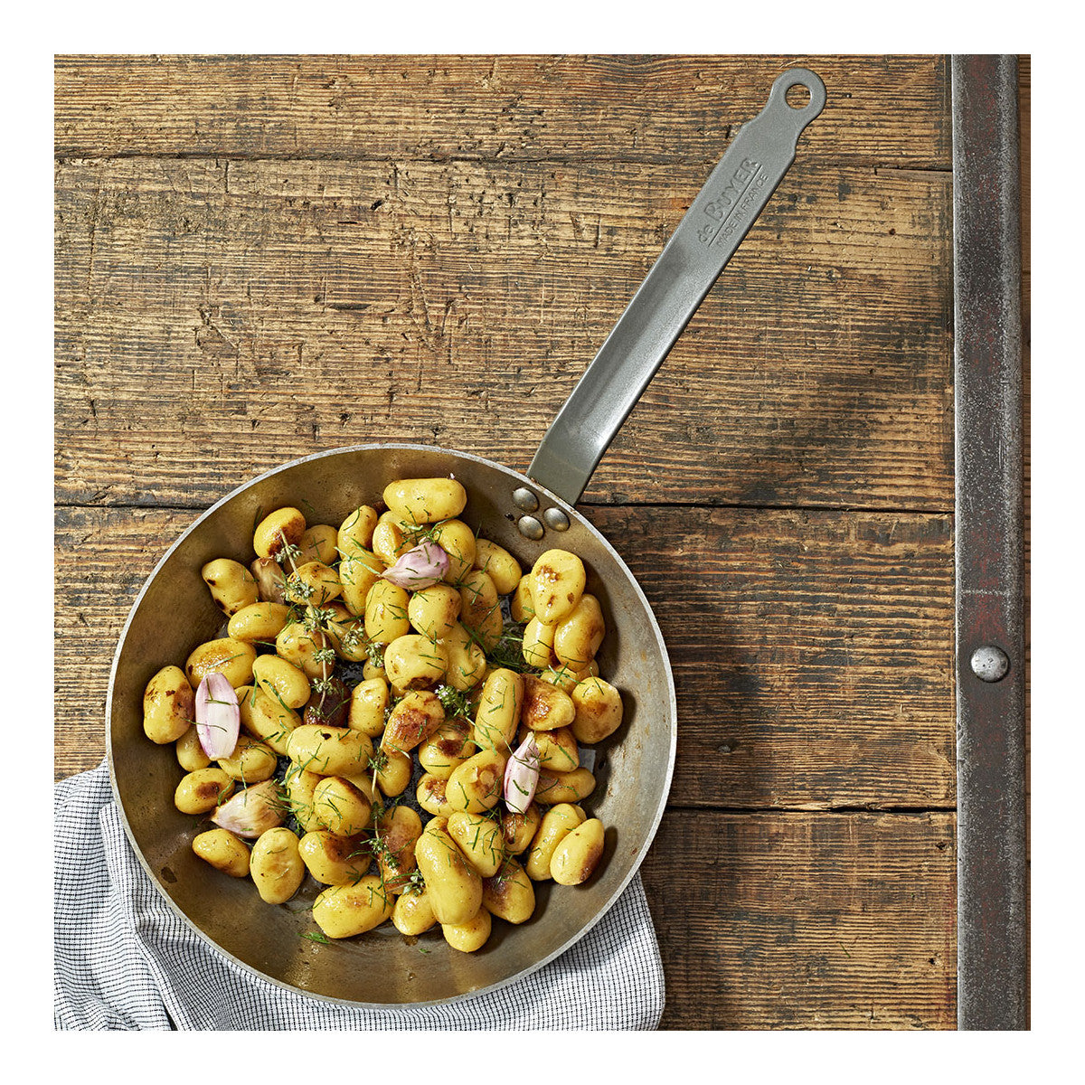 De Buyer Carbone Plus Lyonnaise Frying Pan, 20cm