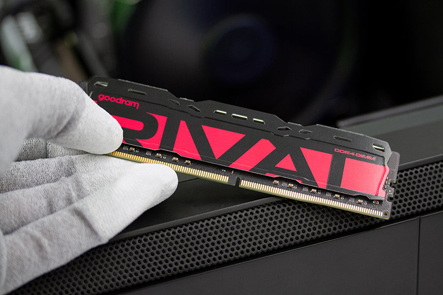 Goodram *DDR4 Rival Radiant 8GB (1* 8)/3200 CL16 Green memory module 1 x 8 GB 3200 MT/s 288-pin DIMM