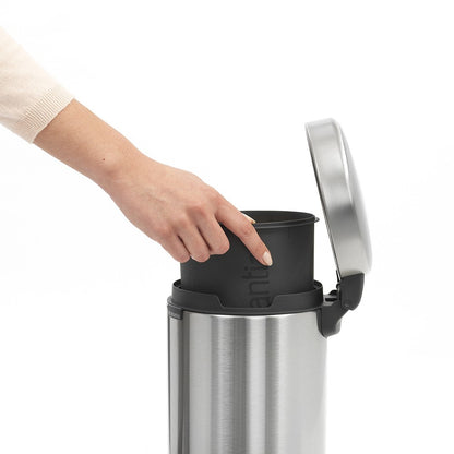 Brabantia Pedal Bin Newicon 3,0 L steel matt