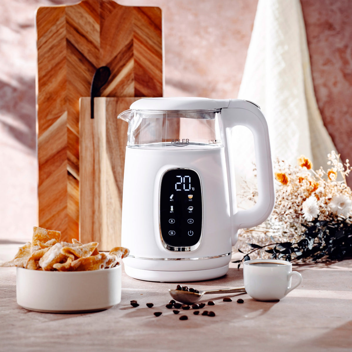 ADLER AD 1305 electric kettle white/silver