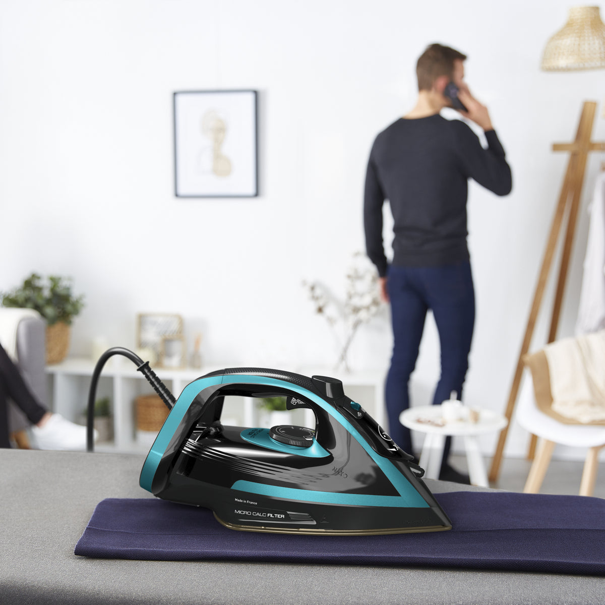 Tefal Puregliss FV8066 Dry & Steam Iron with Durilium AirGlide Autoclean Soleplate, 3000 W, Black/Blue