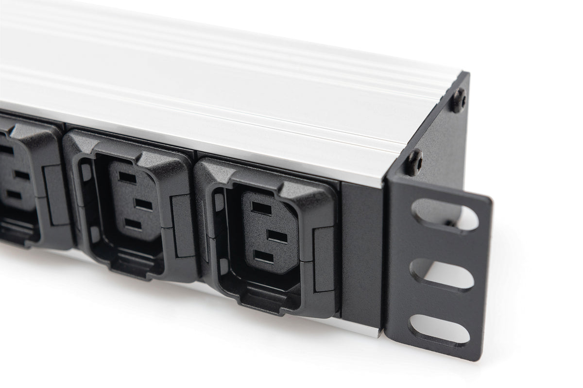 DIGITUS PDU 1HE   8xC13 2xC19   Ausgänge 230V/16A schwarz