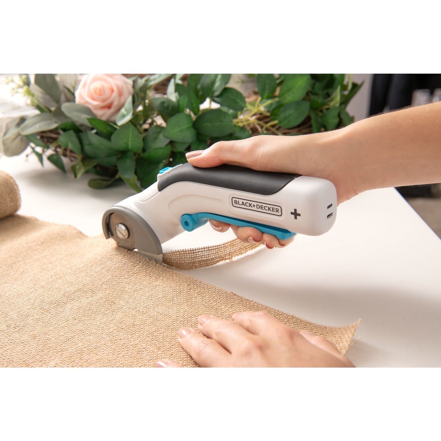 Black + Decker BCRC115 Cordless Universal Cutter