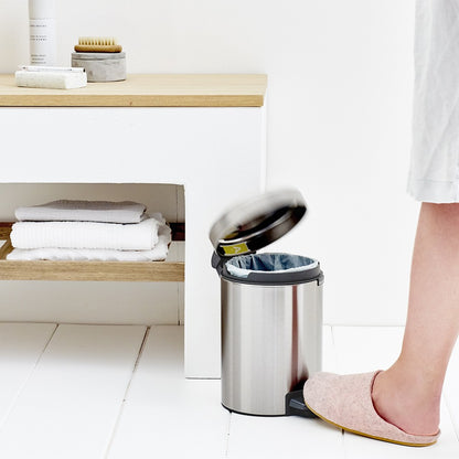 Brabantia Pedal Bin Newicon 3,0 L steel matt