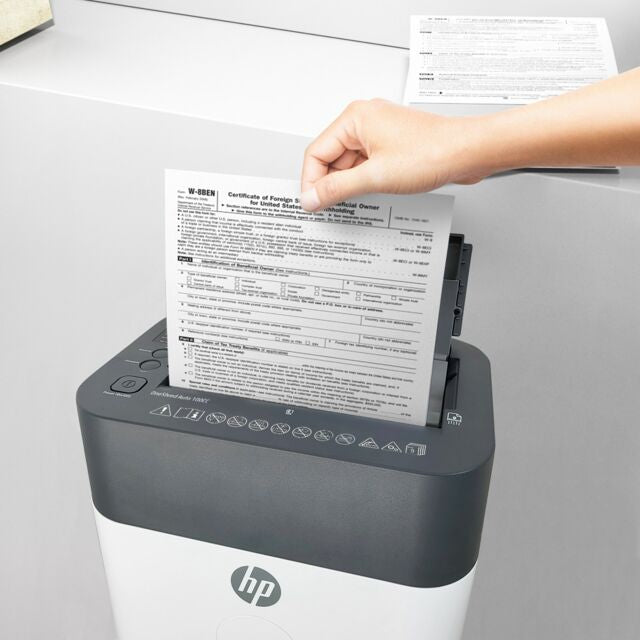 HP ONESHRED Auto 100CC White-Gray Shredder
