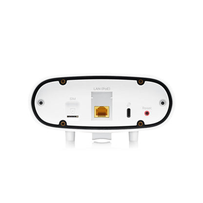Zyxel Nebula FWA70 wireless router 2.5 Gigabit Ethernet 5G