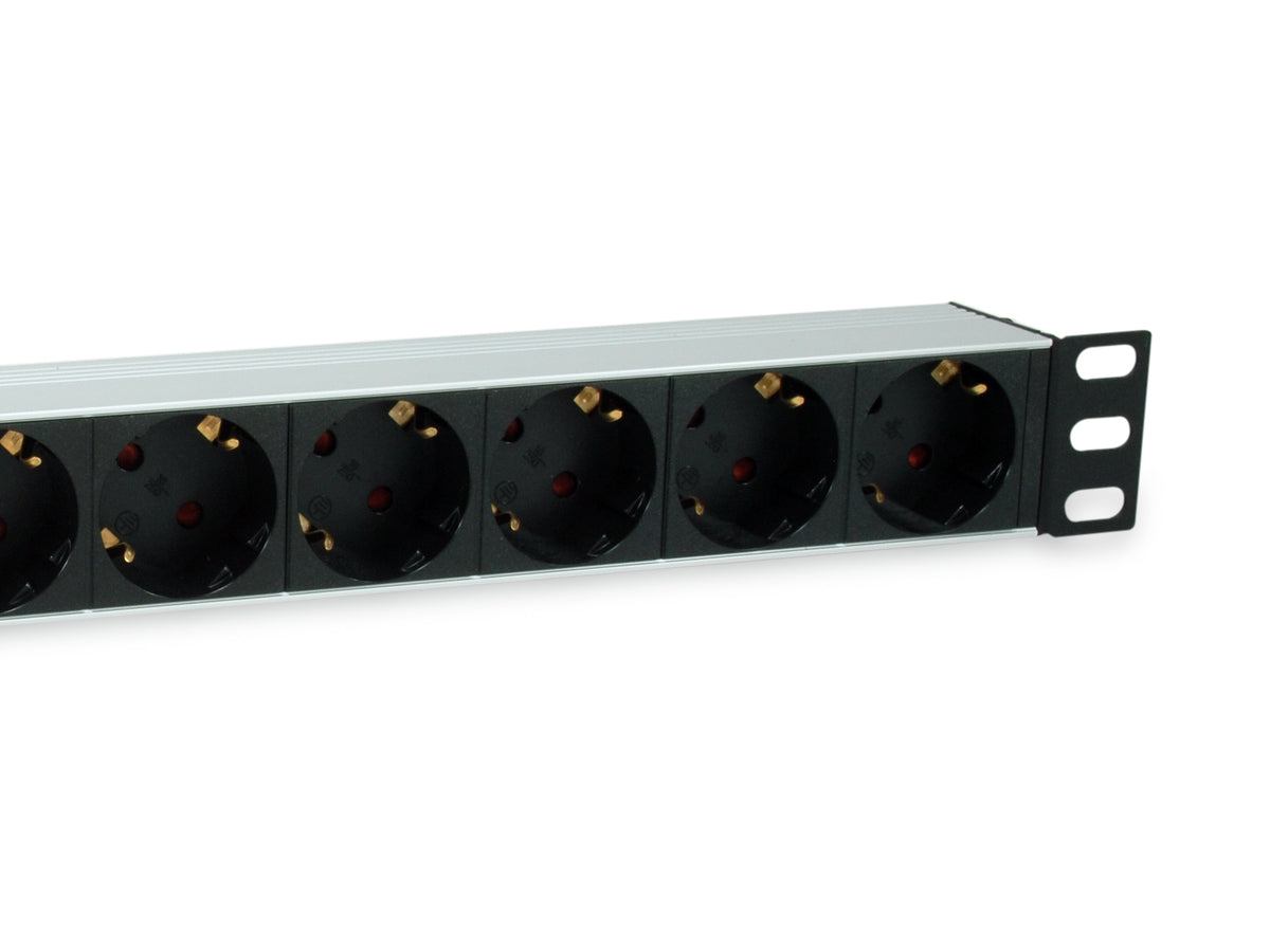 Equip 19" Steckdosenleiste CEE7/7 90°->7xSchuko+Switch  Alu.