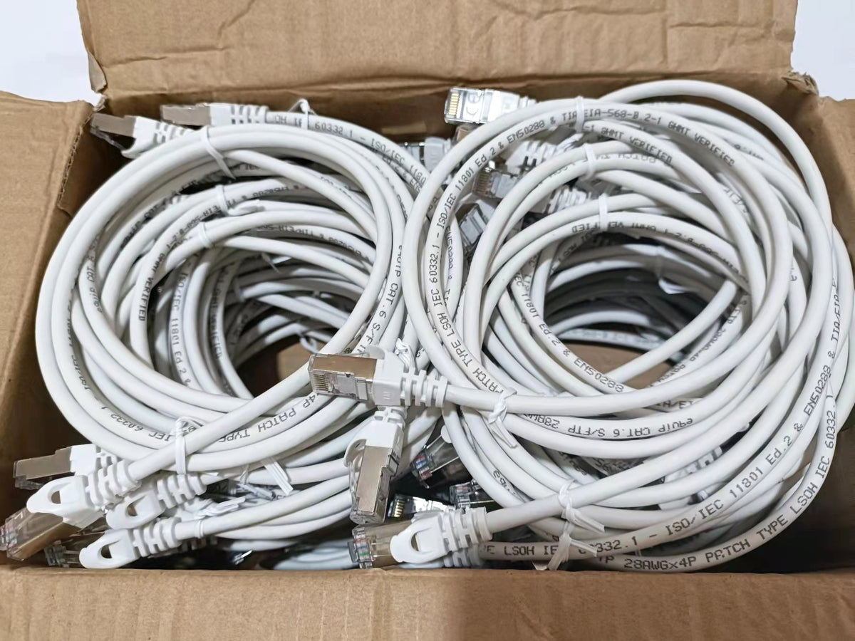 Equip Patchkabel Cat6   40x S/FTP 2xRJ45  1.00m    weiß LSZH