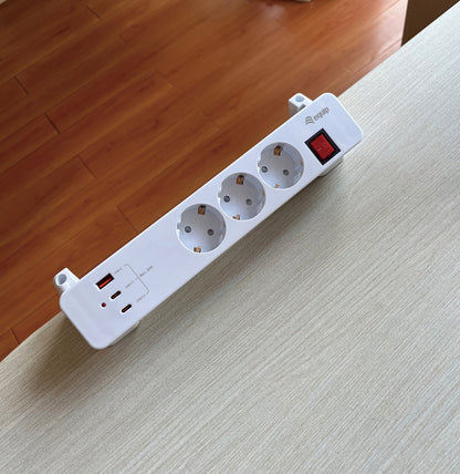 Equip Power Strip 3×Schuko / 2×USB-C / USB-A with Switch (CL Pla.)