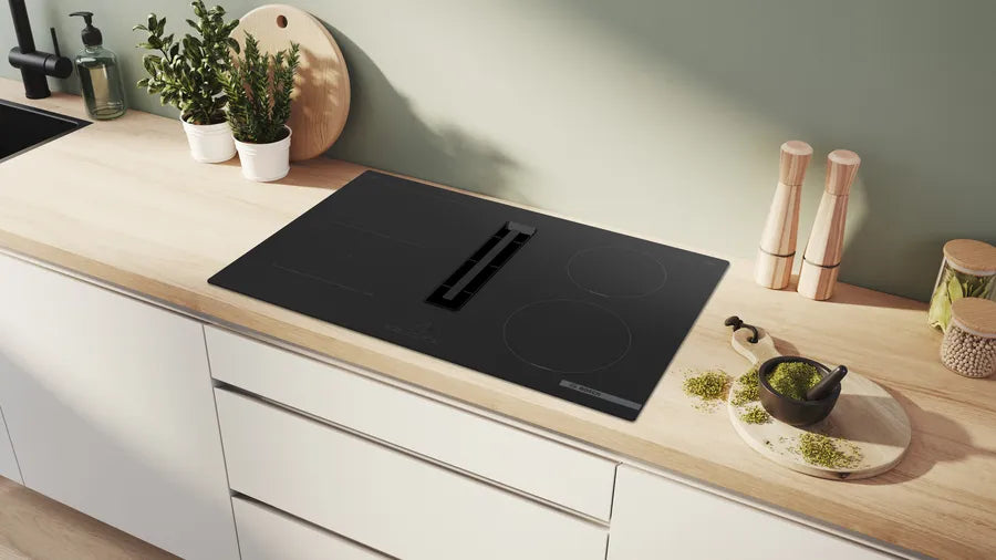 Εντοιχιζόμενη Εστία Bosch Serie 4 PVS811B16E Μαύρη 80 εκ. Επαγωγική Εστία με 4 Ζώνες