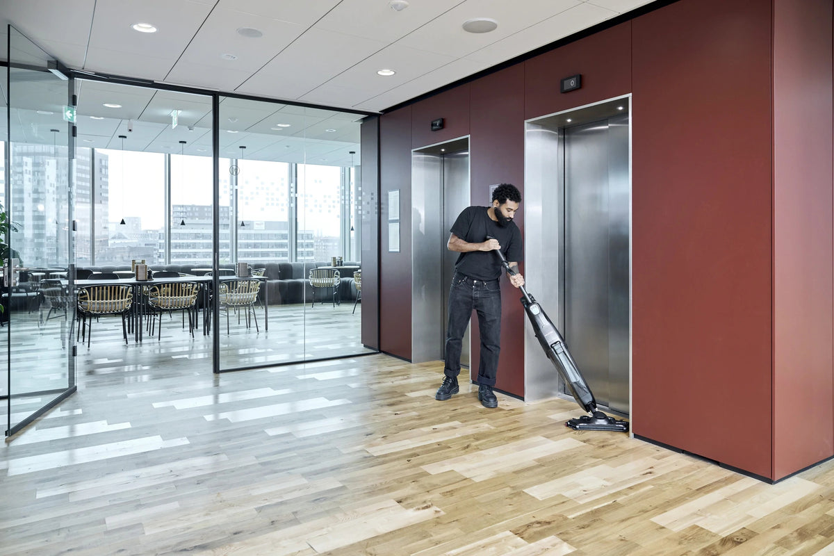 Nilfisk DRYFT V1 EU floor scrubber-drier 145 W 1644 m2/h Walk-behind