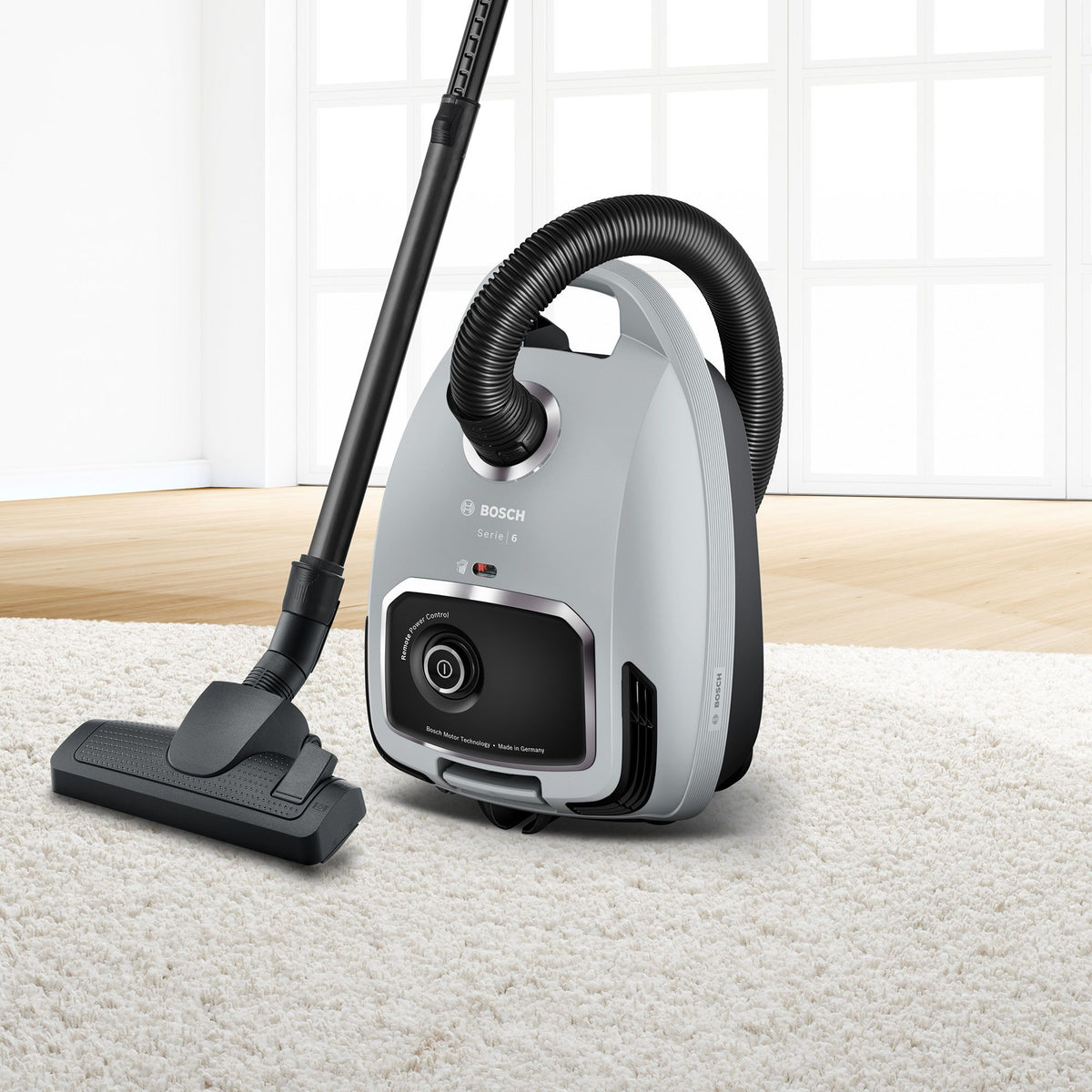Bosch Serie 6 BGB6X330 4 L Cylinder Vacuum Cleaner Dry 600 W Dust Bag
