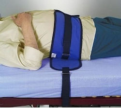 Safety belt against falling from the bed